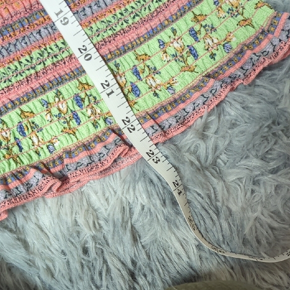 MELLODAY Relaxed Green and Pink Short Sleeve Blouse - Picture 9 of 9